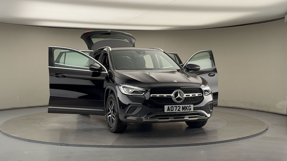 More views of Mercedes-Benz GLA