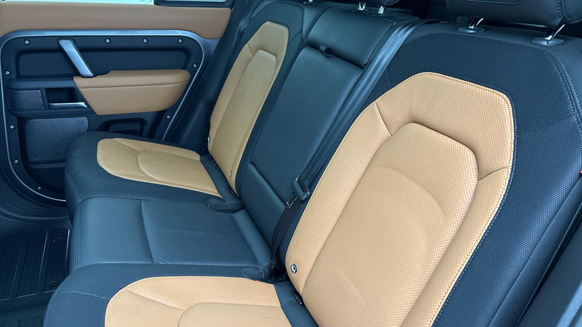 Land Rover Defender 110 Urban Image 8