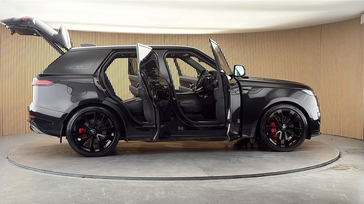 More views of Land Rover Range Rover Sport