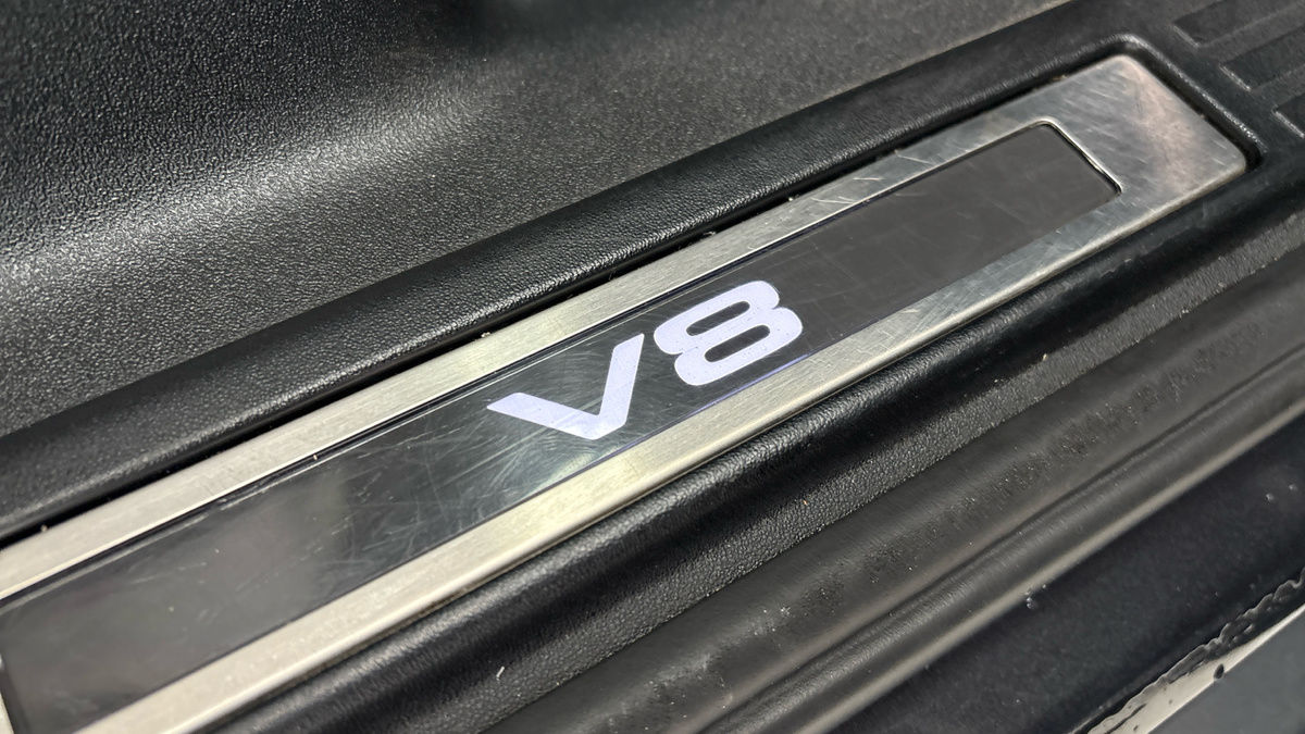 Land Rover Defender 90 Image 25