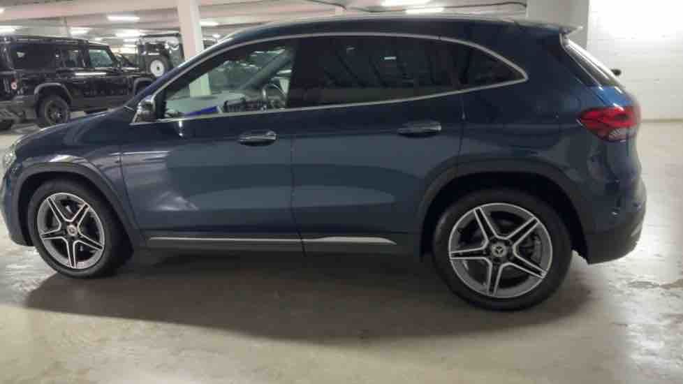 More views of Mercedes-Benz GLA