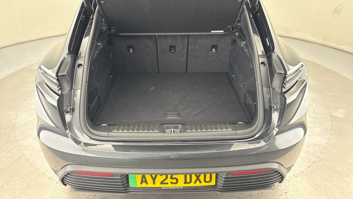 Porsche Macan Image 21