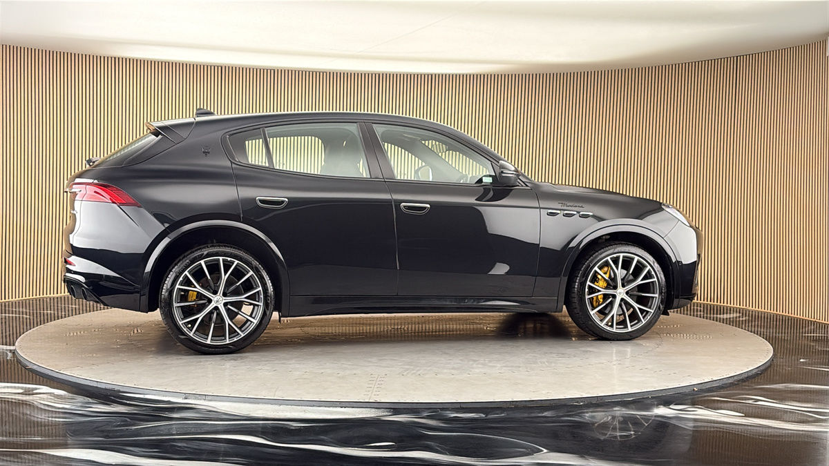 More views of Maserati Grecale