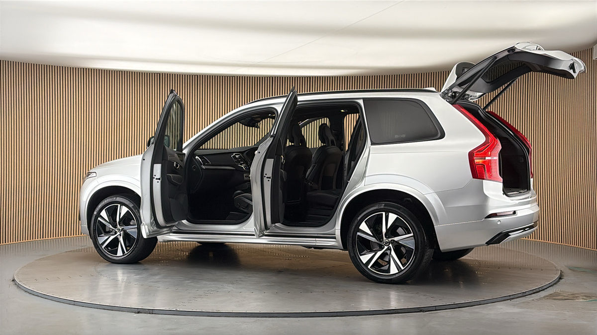 More views of Volvo XC90