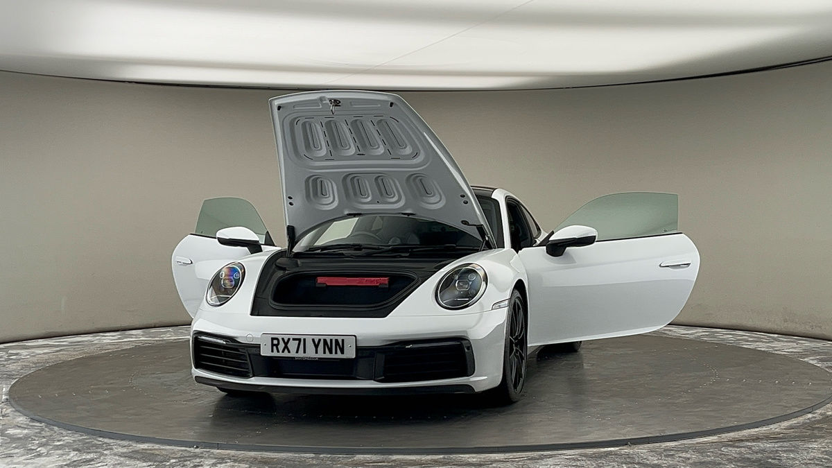 More views of Porsche 911