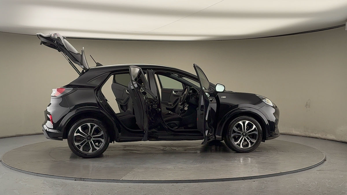 More views of Ford Puma