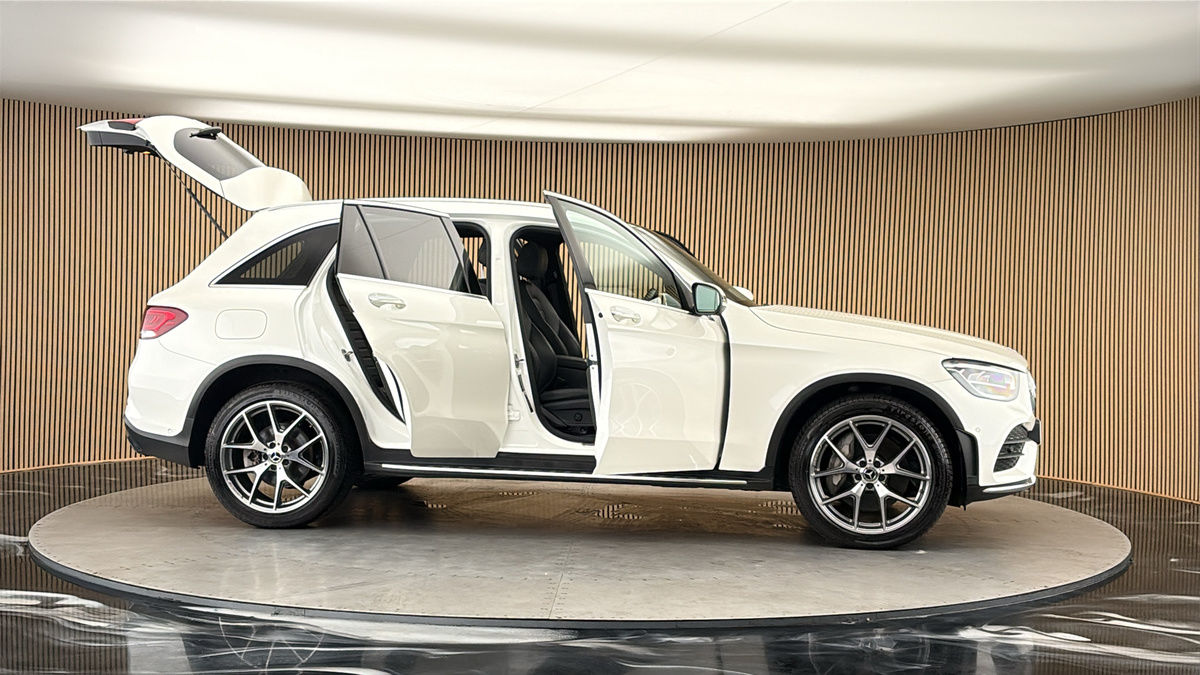 More views of Mercedes-Benz GLC