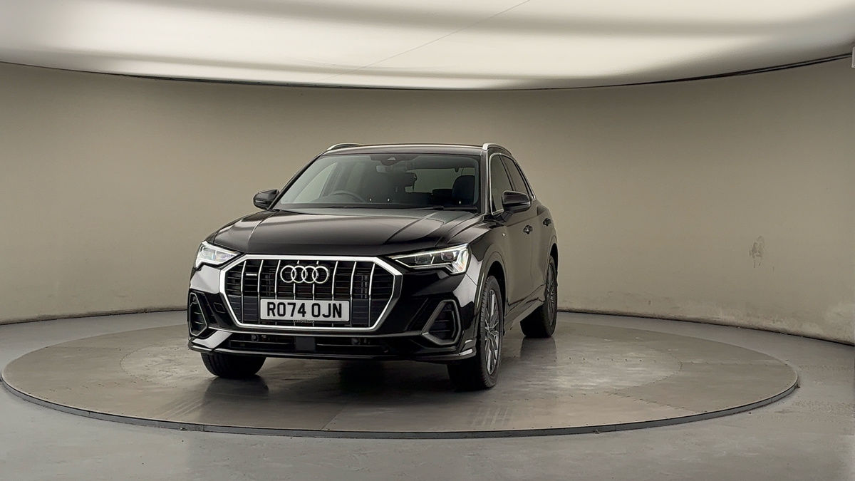 More views of Audi Q3