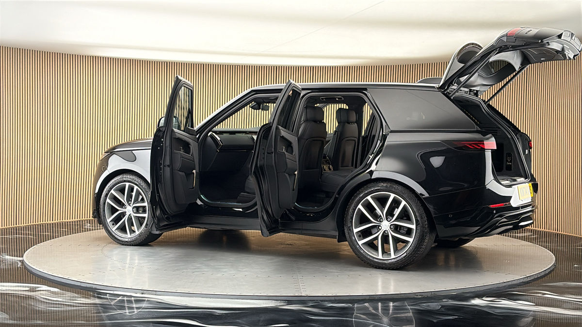 More views of Land Rover Range Rover Sport