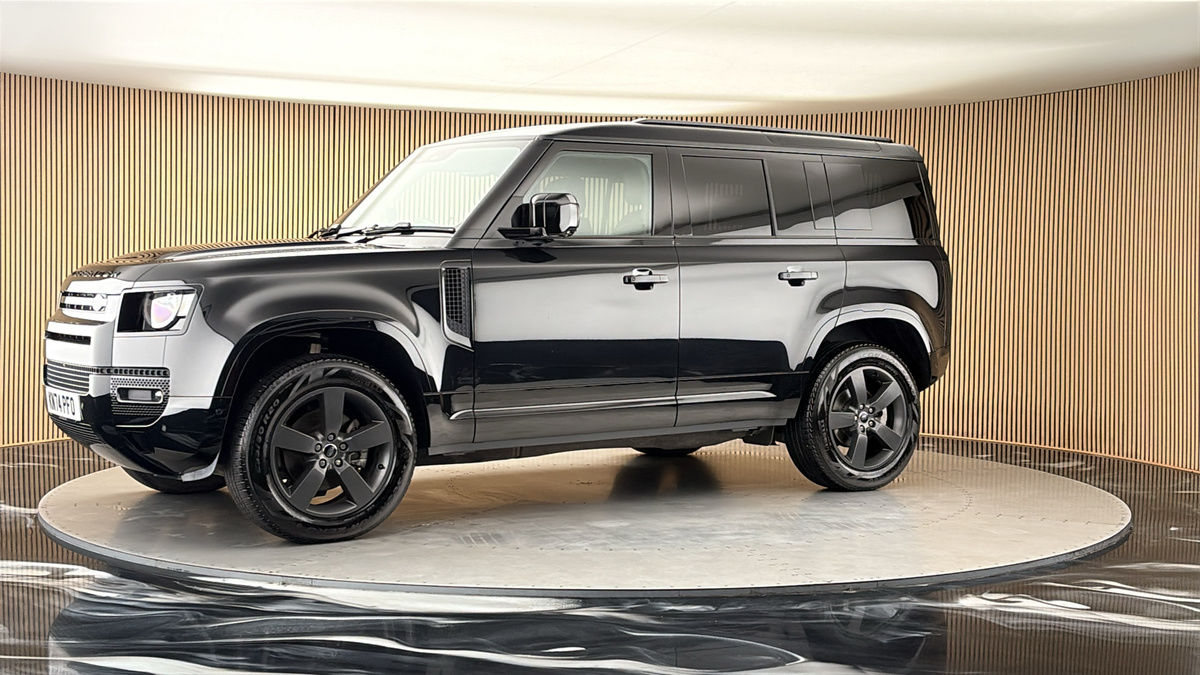 More views of Land Rover Defender 110