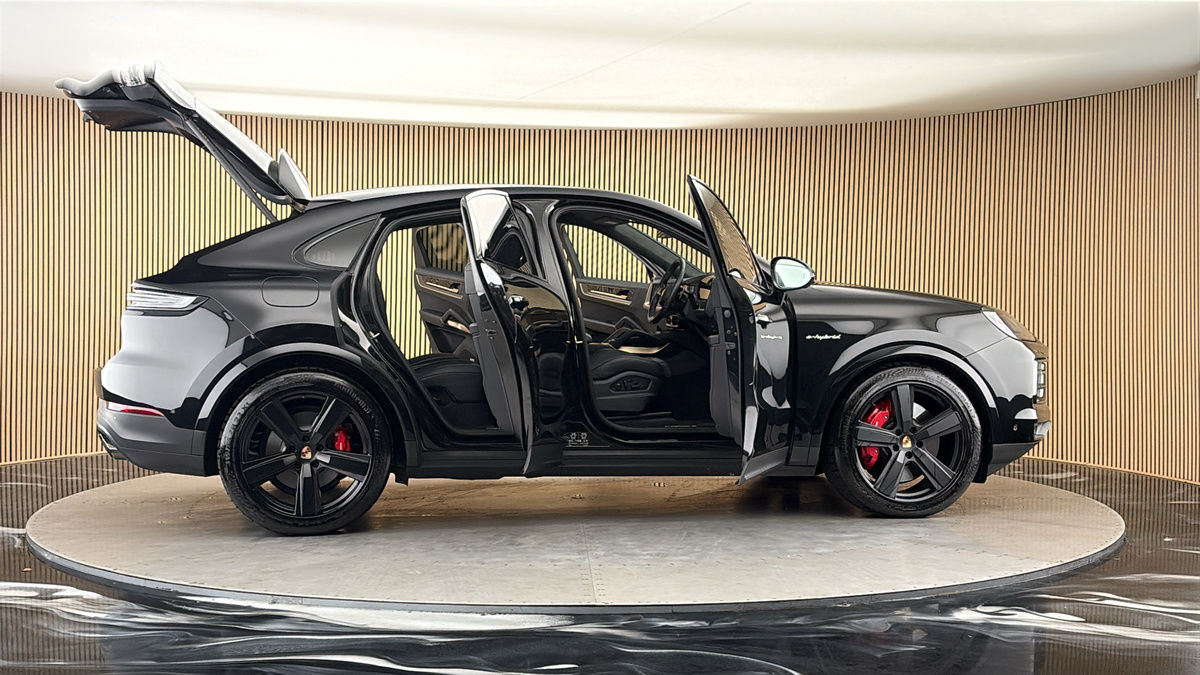 More views of Porsche Cayenne