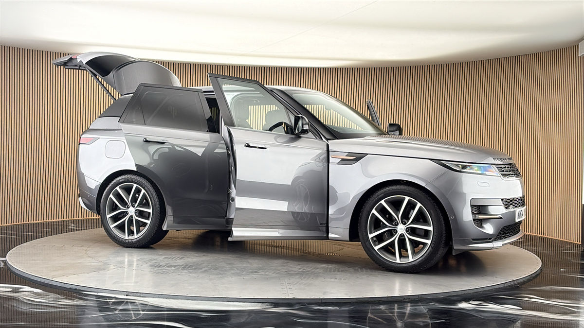 More views of Land Rover Range Rover Sport