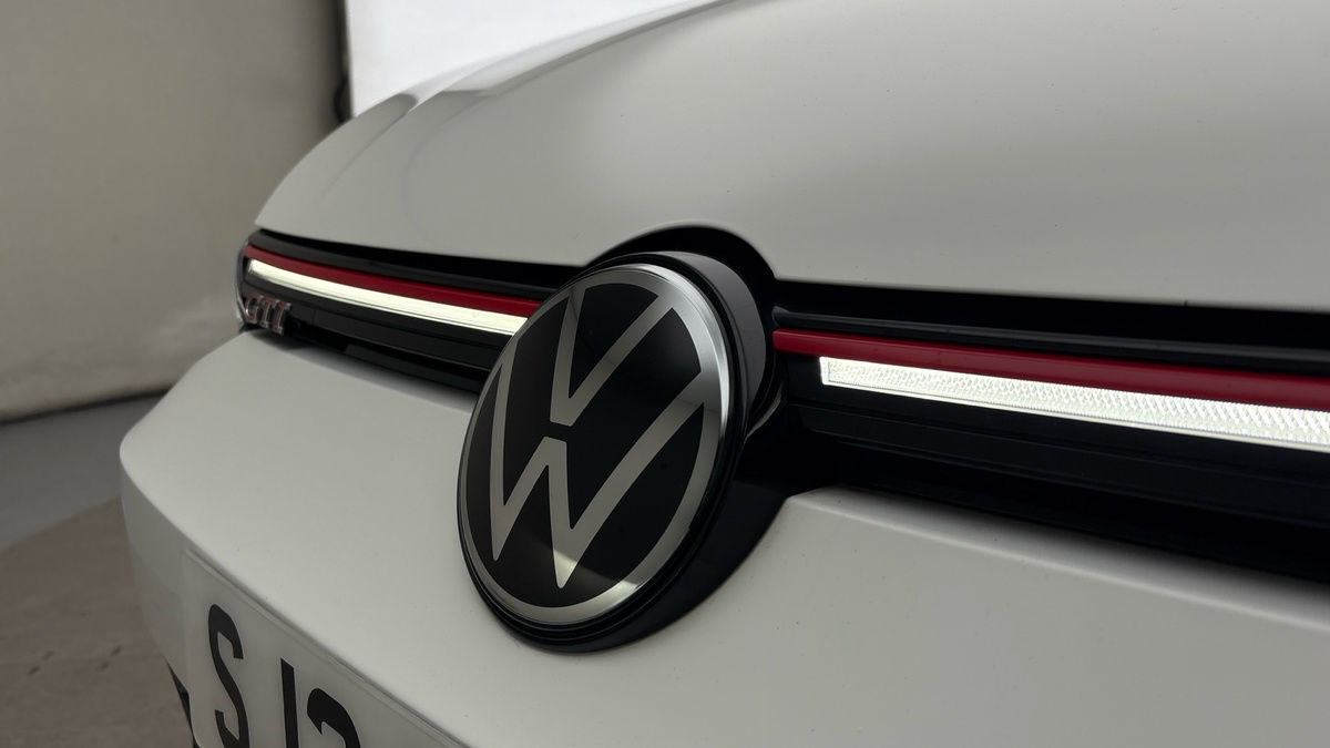 Volkswagen Golf Image 24