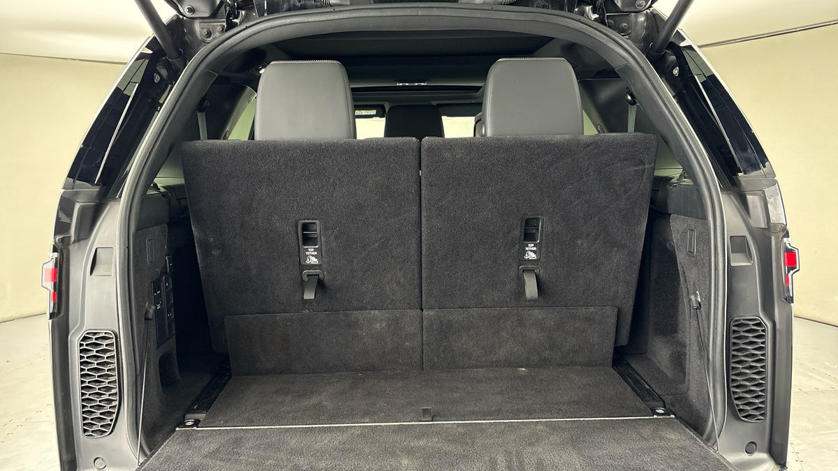 Land Rover Discovery Image 11