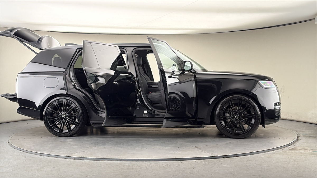 More views of Land Rover Range Rover