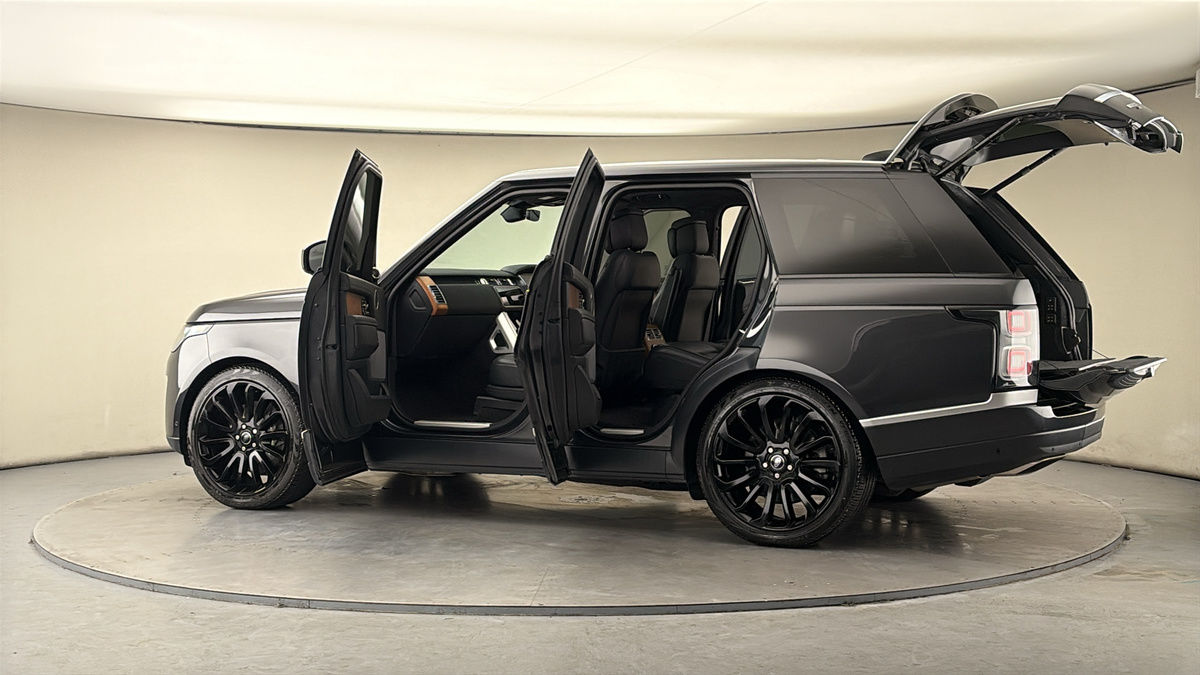 More views of Land Rover Range Rover