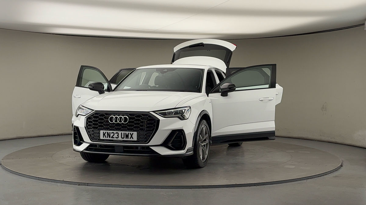 More views of Audi Q3