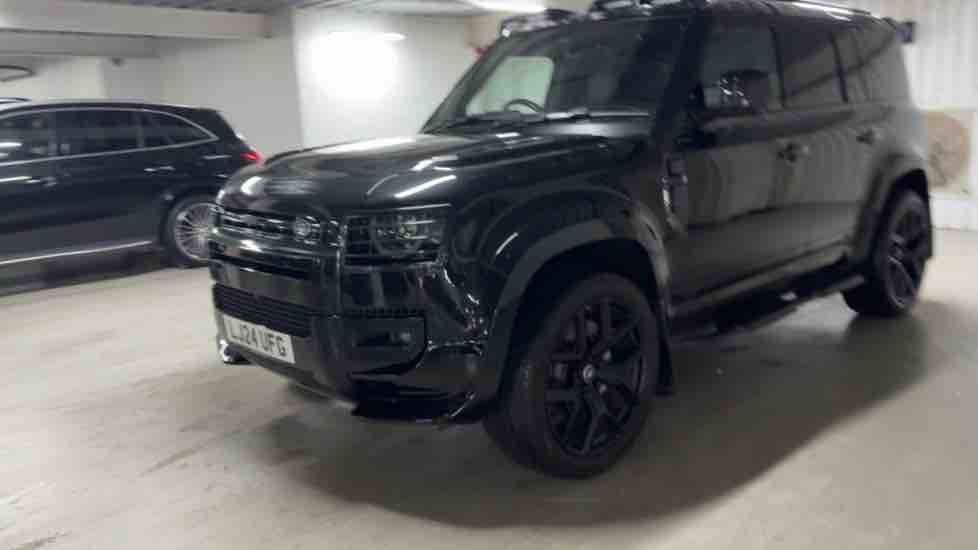 More views of Land Rover Defender 110