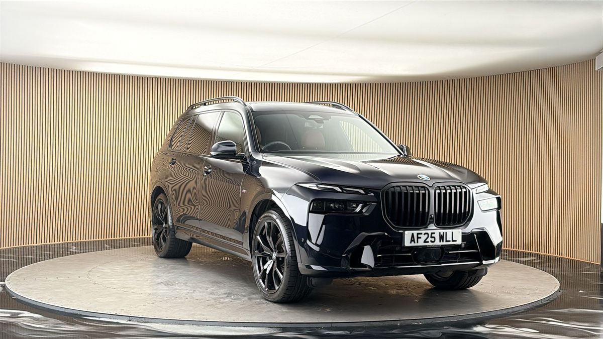 More views of BMW X7