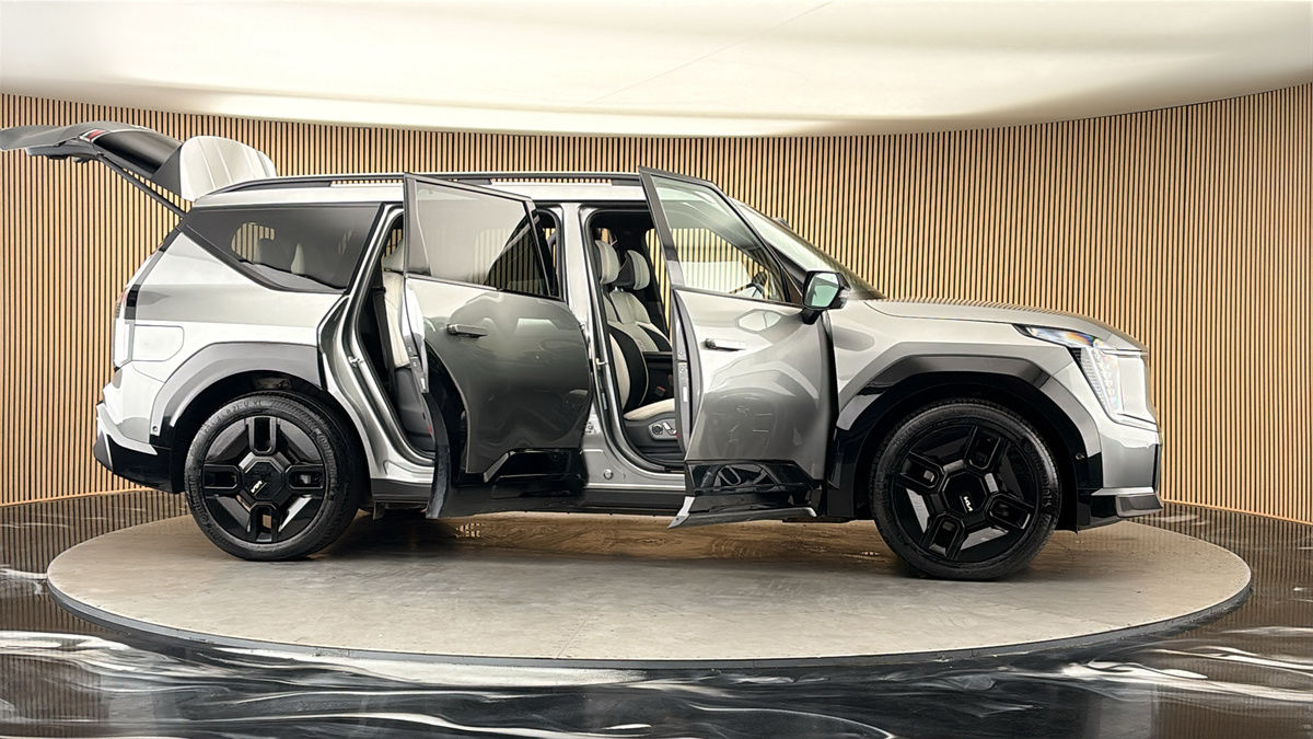 More views of Kia EV9