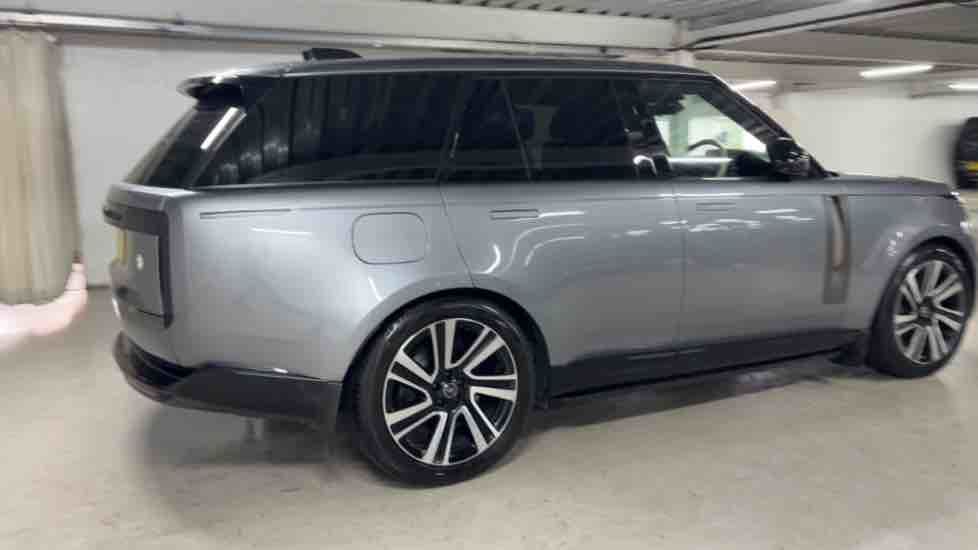More views of Land Rover Range Rover