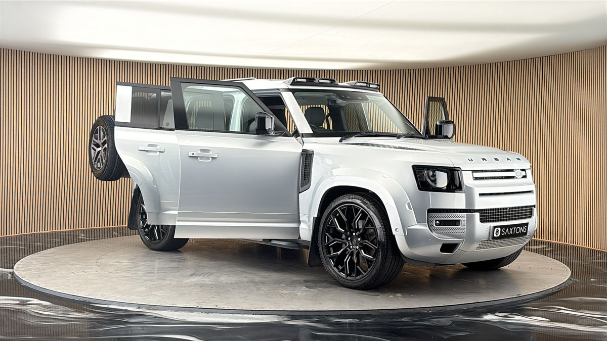 More views of Land Rover Defender 110
