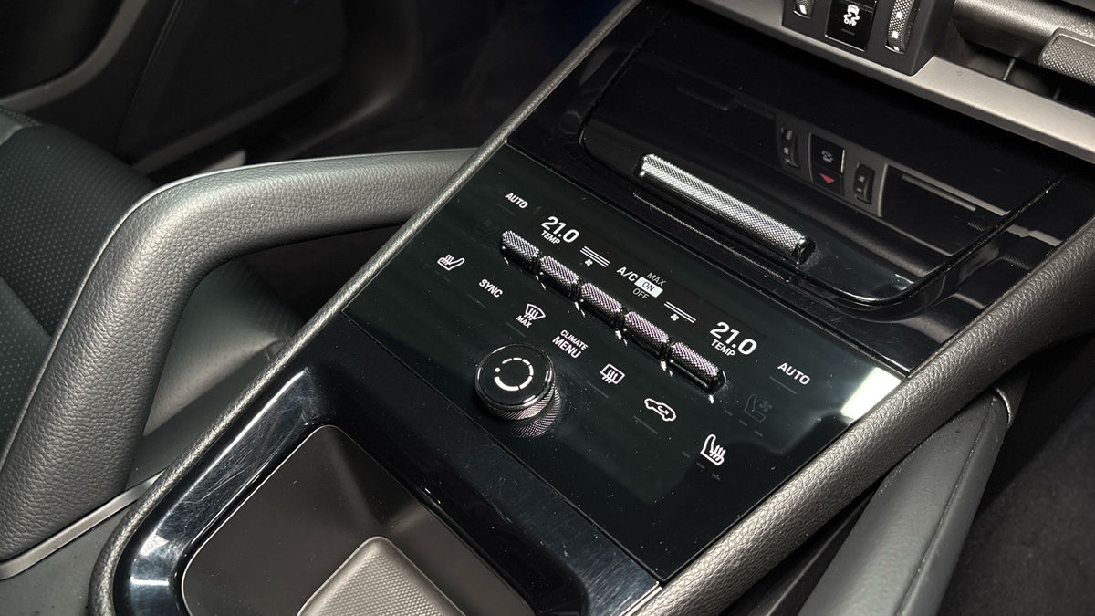 Porsche Cayenne Image 22