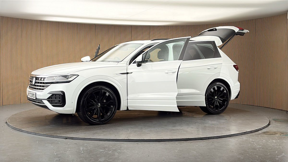 More views of Volkswagen Touareg