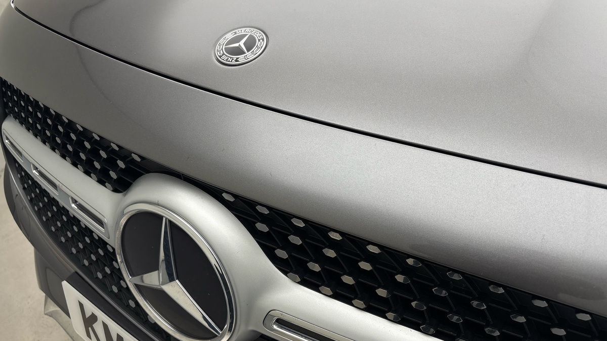 Mercedes-Benz GLB Image 24
