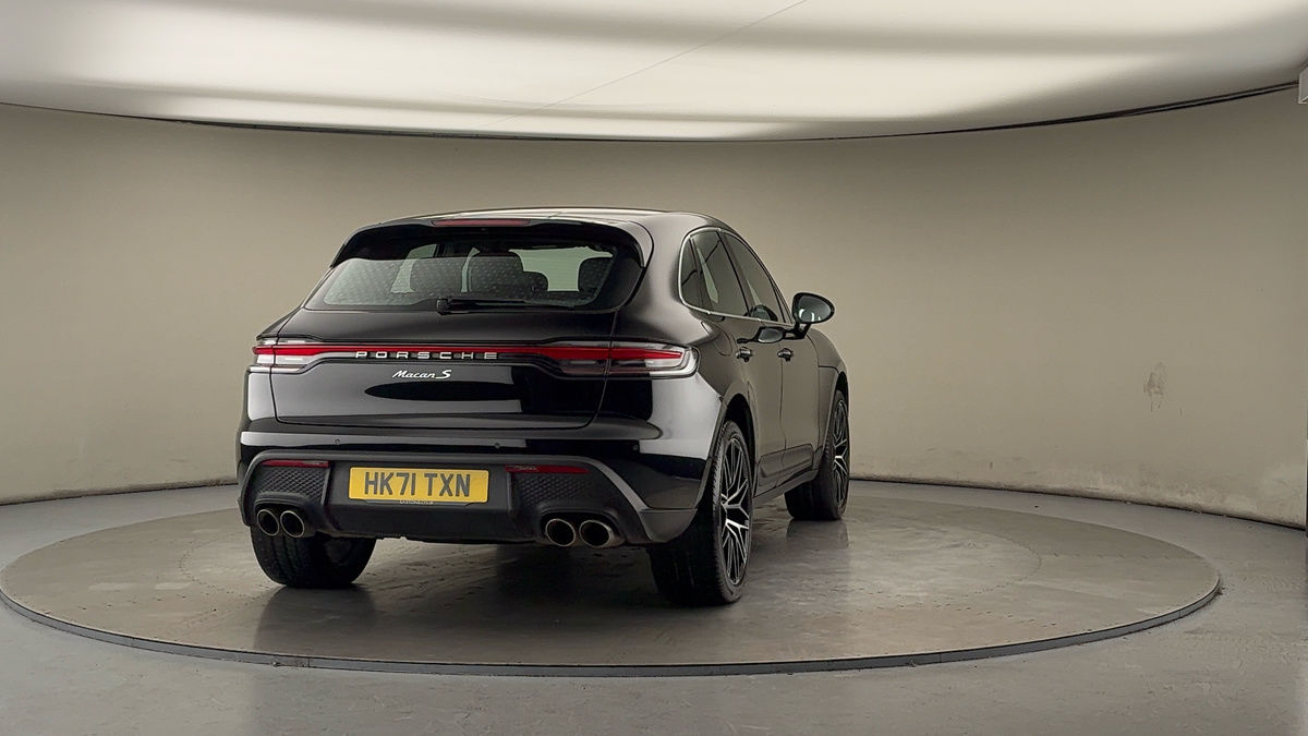 More views of Porsche Macan