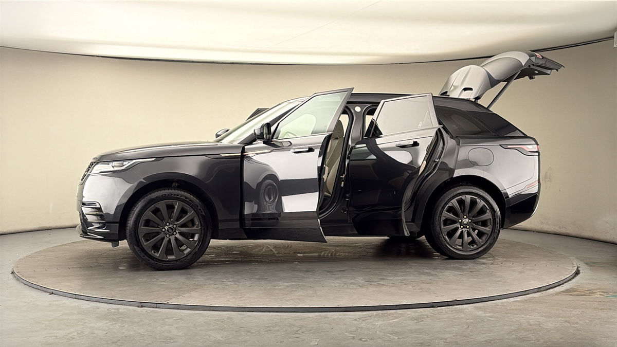 More views of Land Rover Range Rover Velar