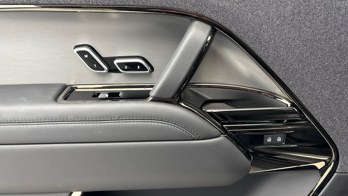 Land Rover Range Rover Sport Image 19