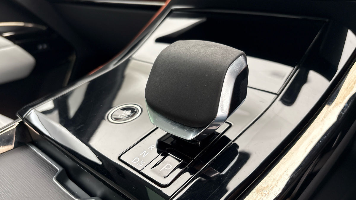 Land Rover Range Rover Sport Image 32