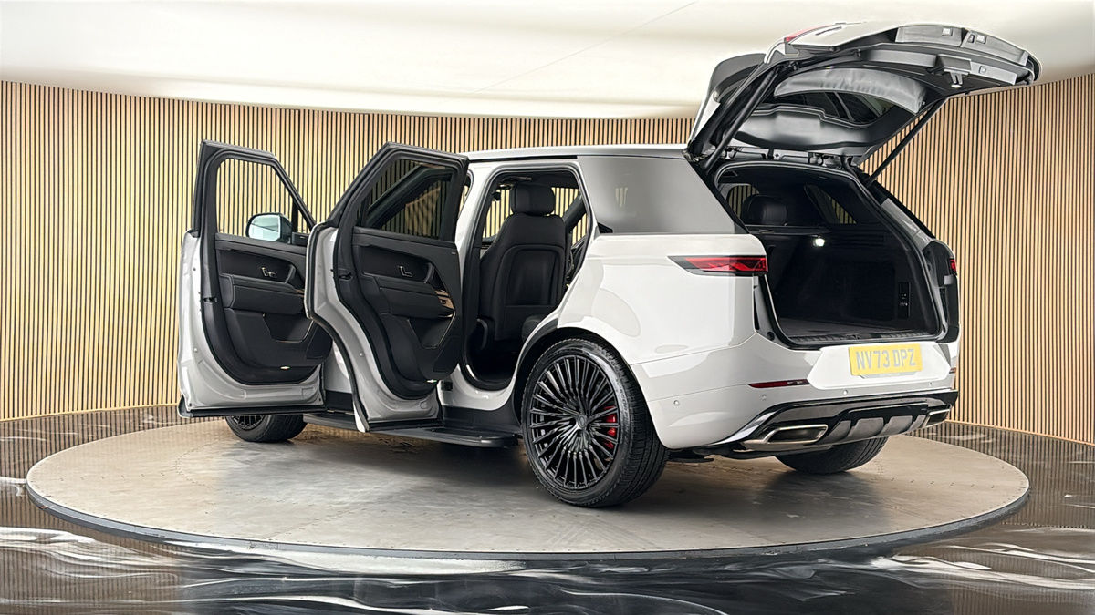 More views of Land Rover Range Rover Sport