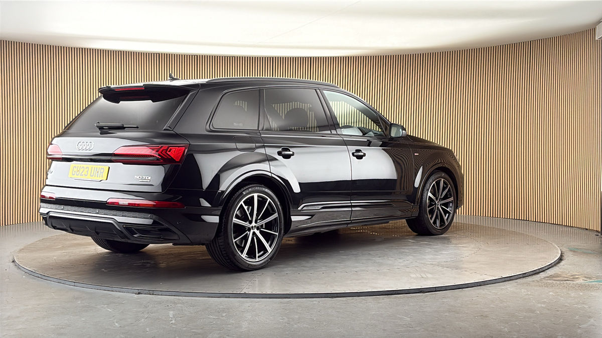 Audi Q7 Image 21