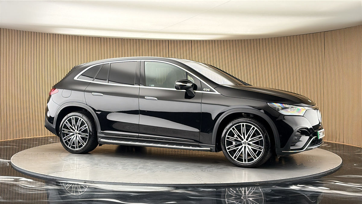 More views of Mercedes-Benz EQE