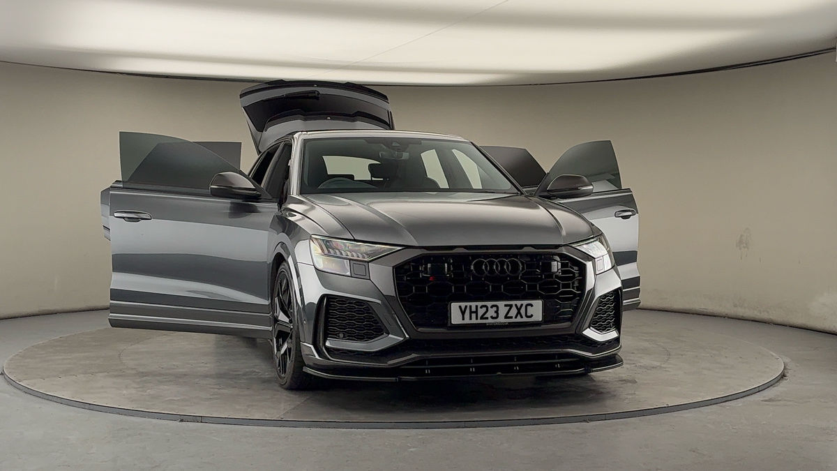 More views of Audi RSQ8