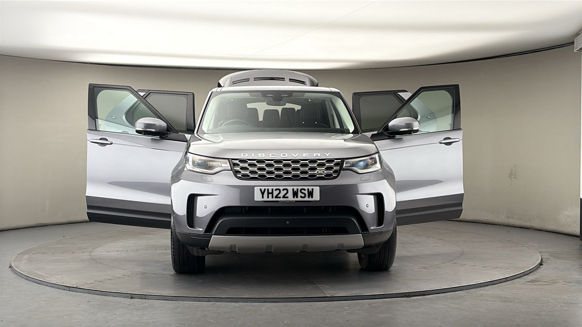 More views of Land Rover Discovery