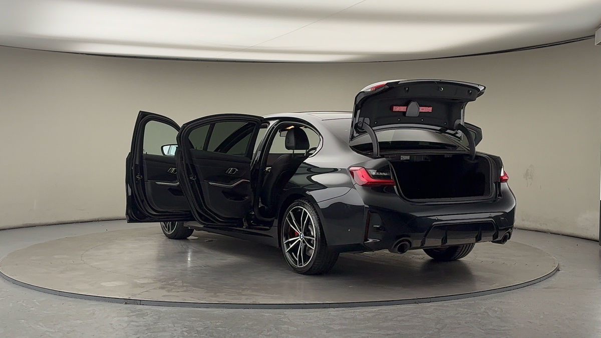 BMW 3 Series Image 23