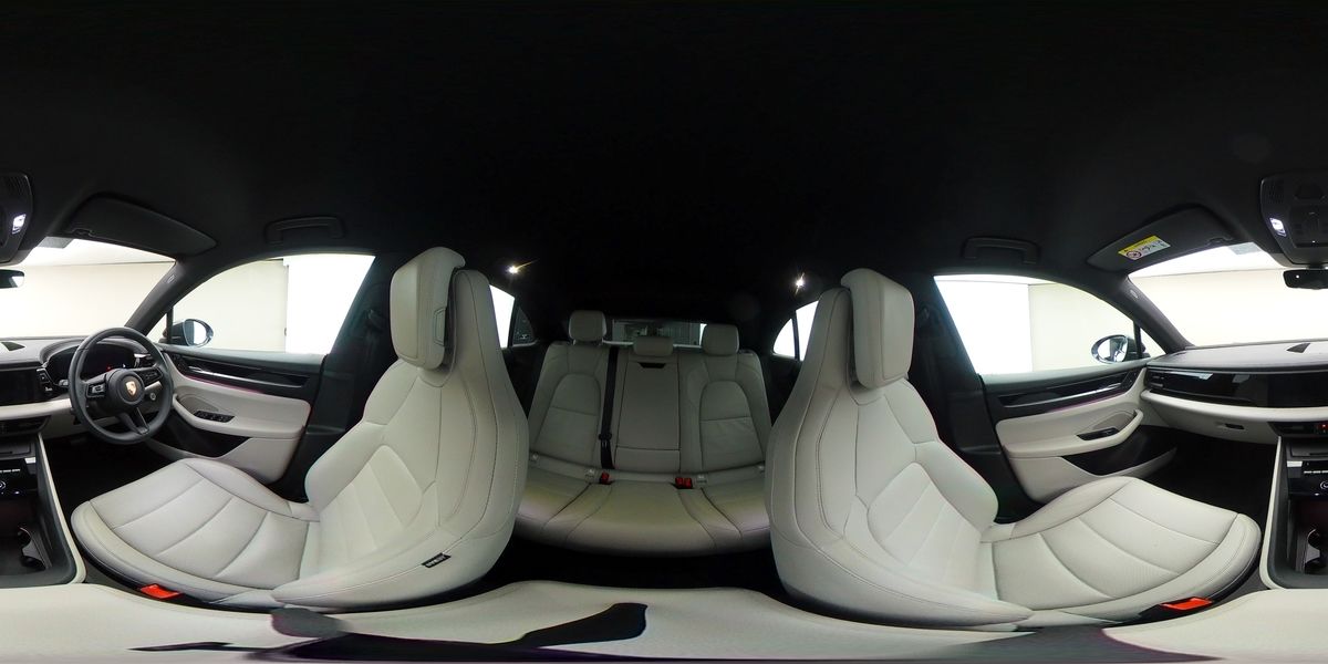 More views of Porsche Macan