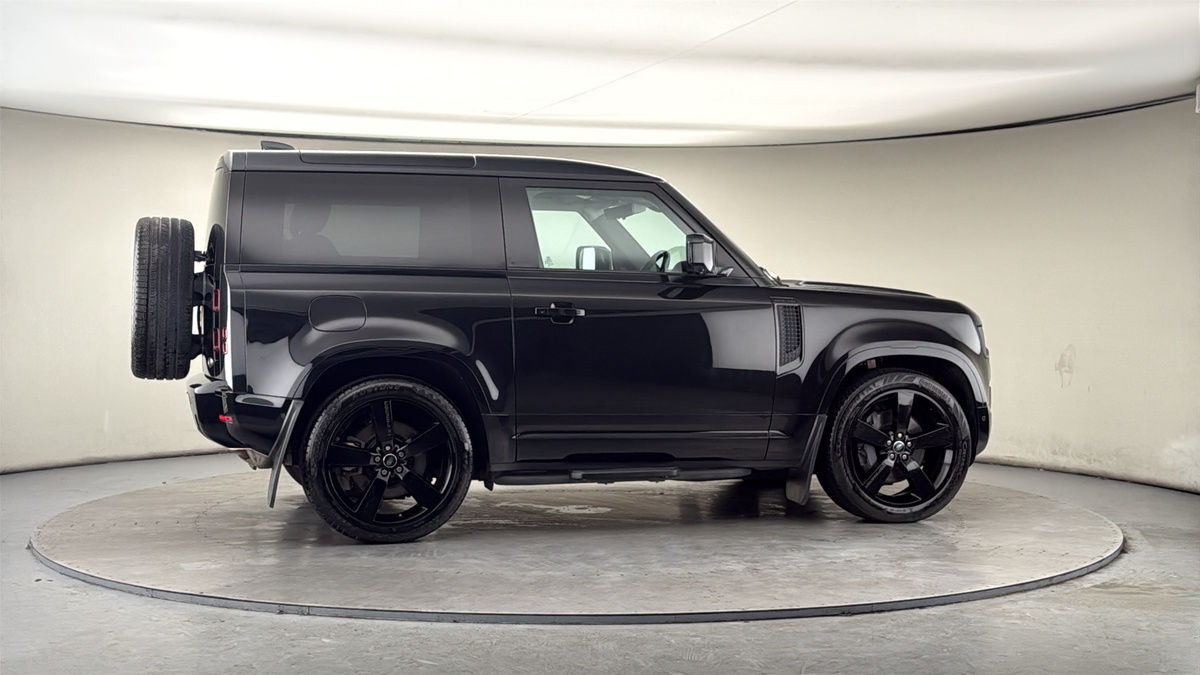 More views of Land Rover Defender 90
