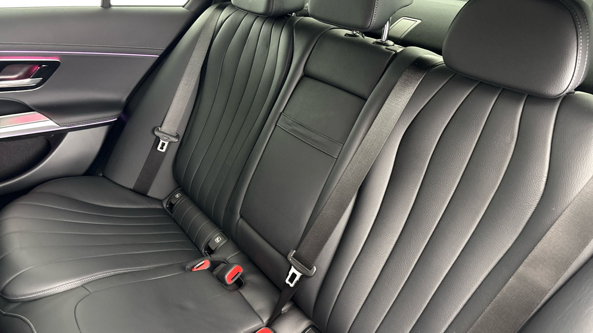 Mercedes-Benz E Class Image 8