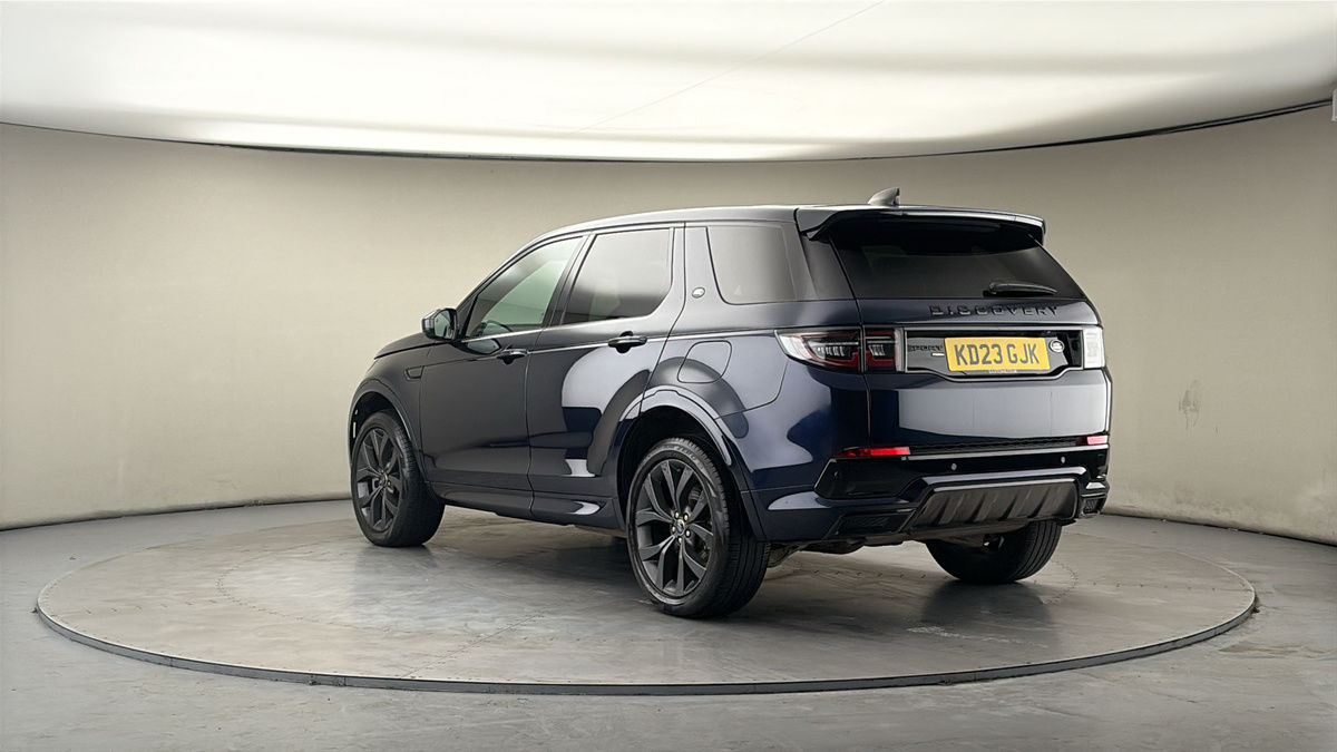 Land Rover Discovery Sport Image 2