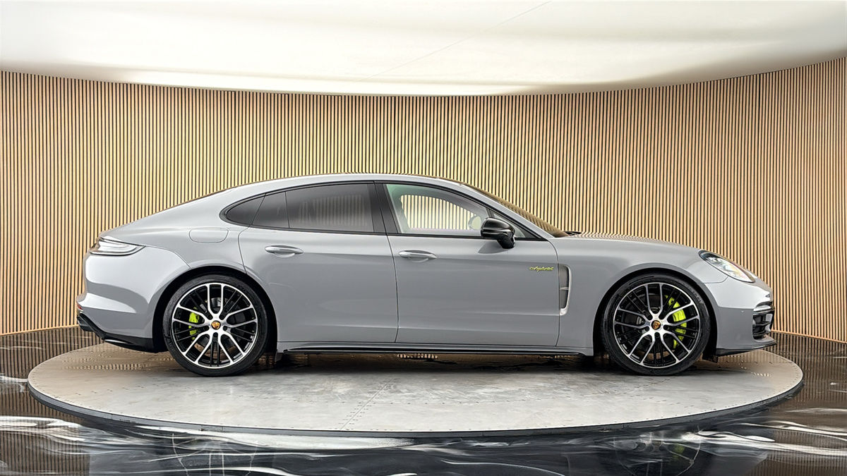 Porsche Panamera Image 16