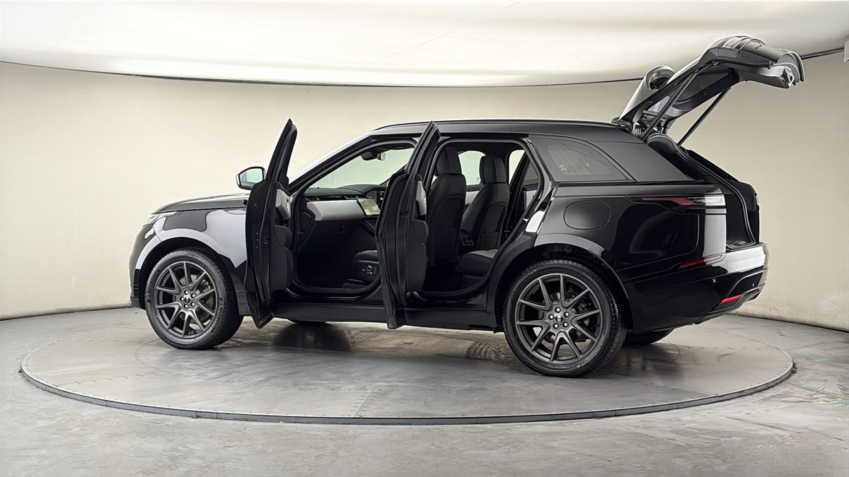More views of Land Rover Range Rover Velar