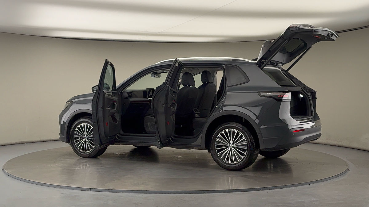More views of Volkswagen Tiguan