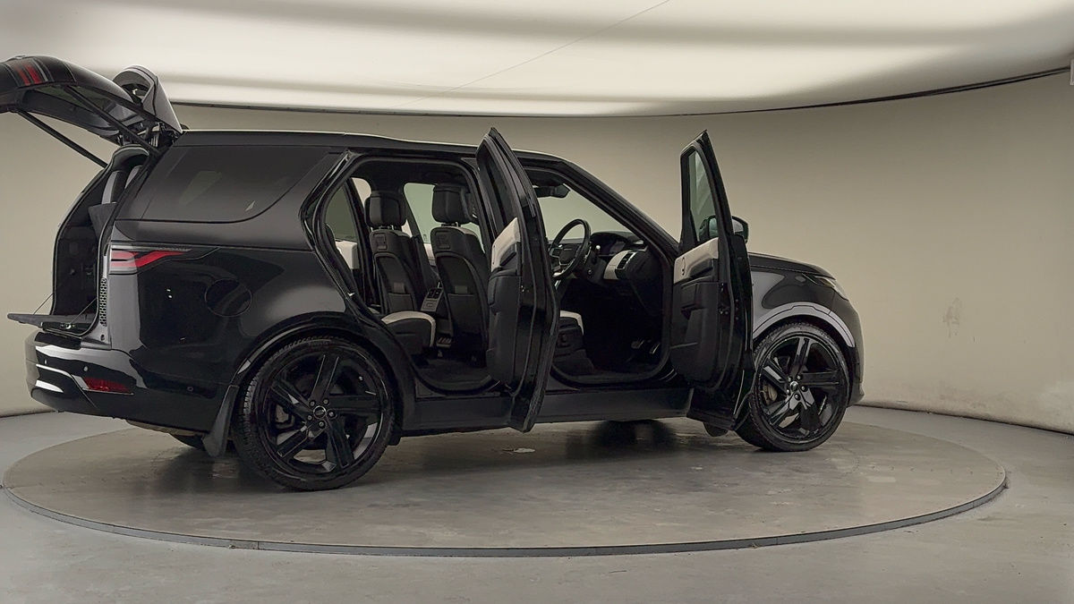 More views of Land Rover Discovery