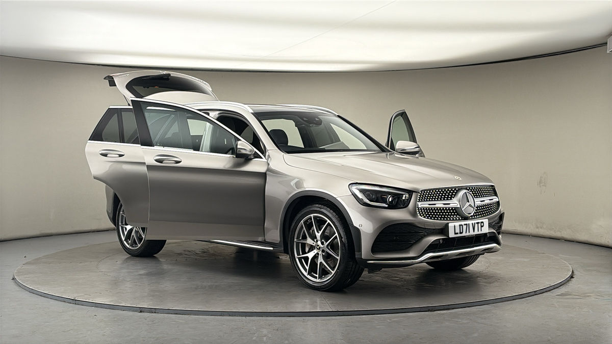 More views of Mercedes-Benz GLC