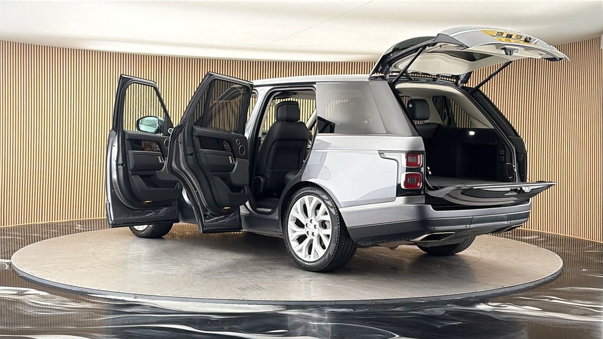 More views of Land Rover Range Rover