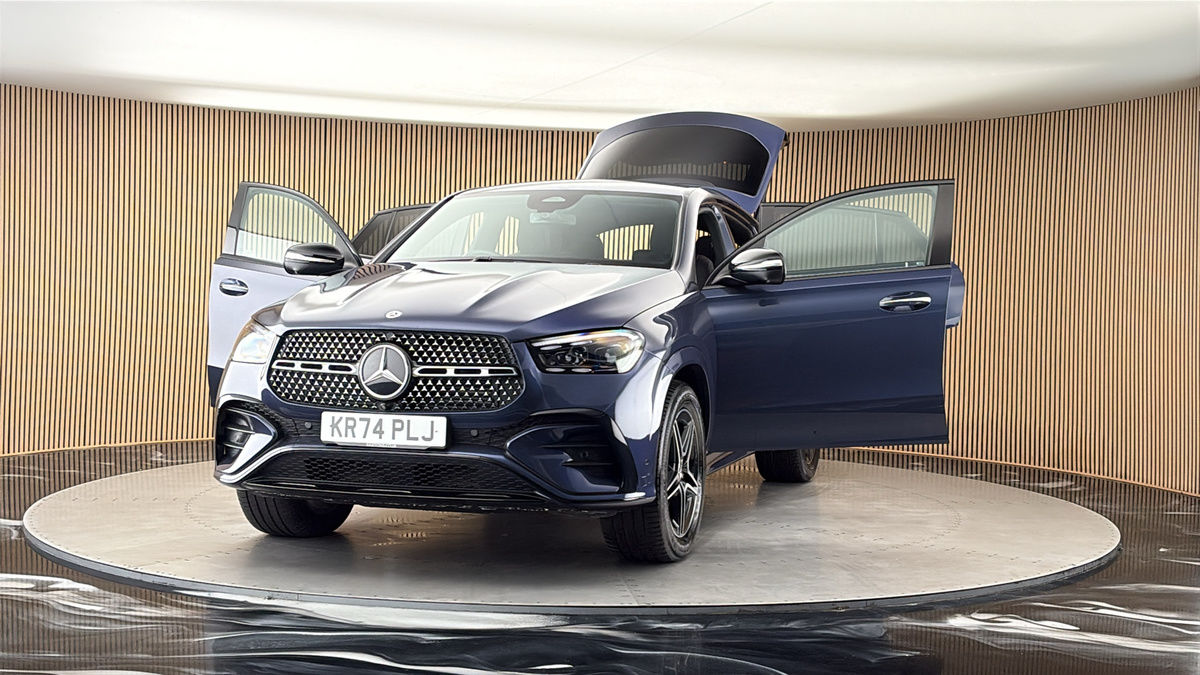 More views of Mercedes-Benz GLE